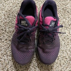 COPY - Nike Airmax Size 5